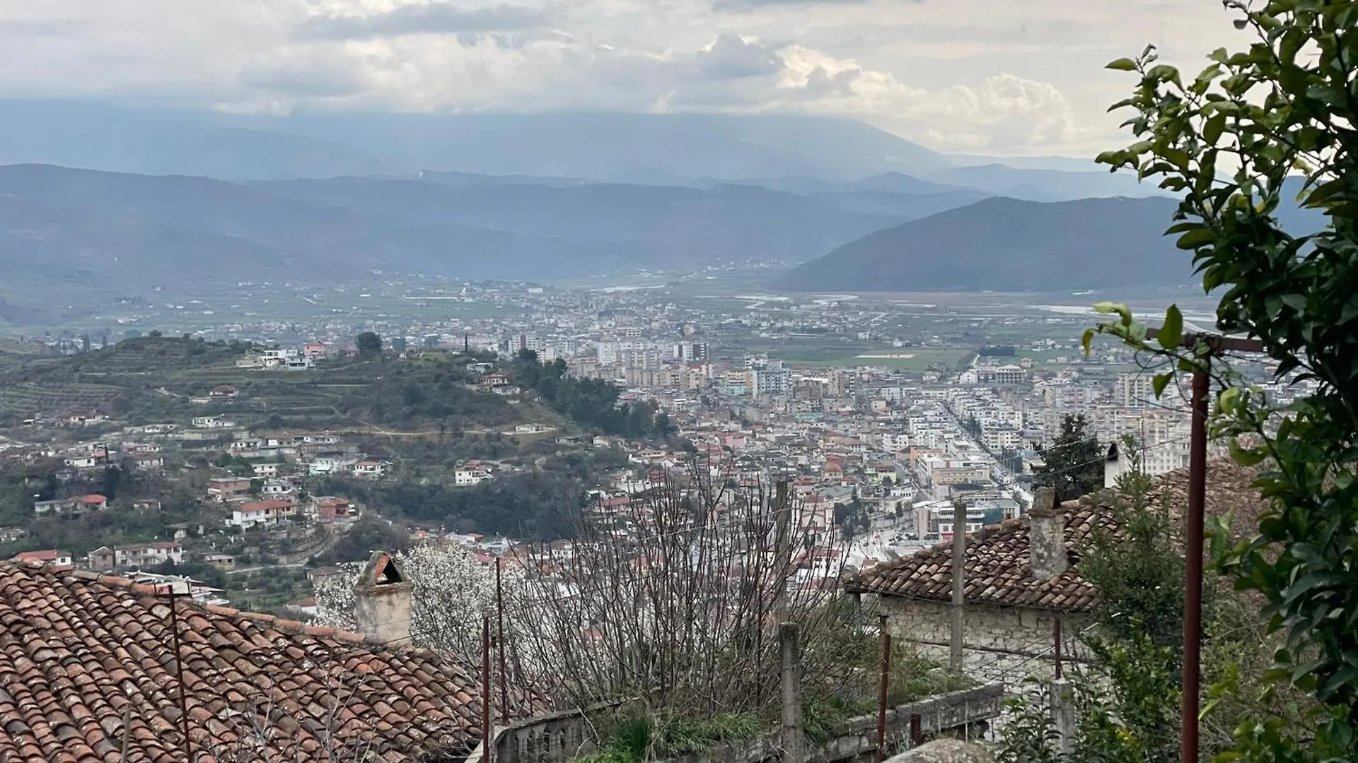 Mbrica Family - Berat Castle Gem Hotel Guest house