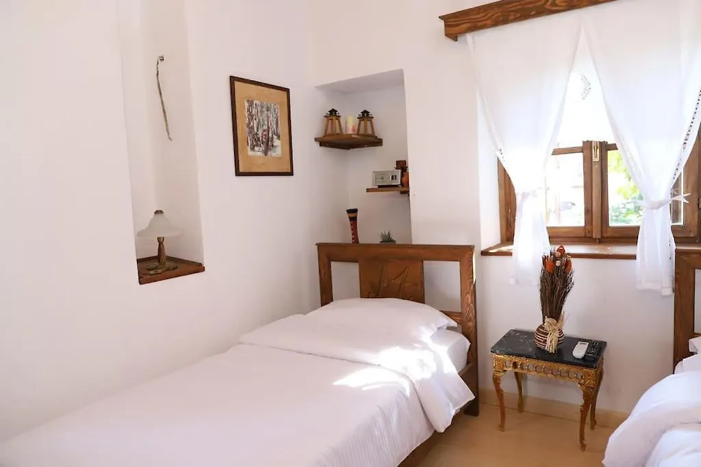 Mbrica Family - Berat Castle Gem Hotel Guest house