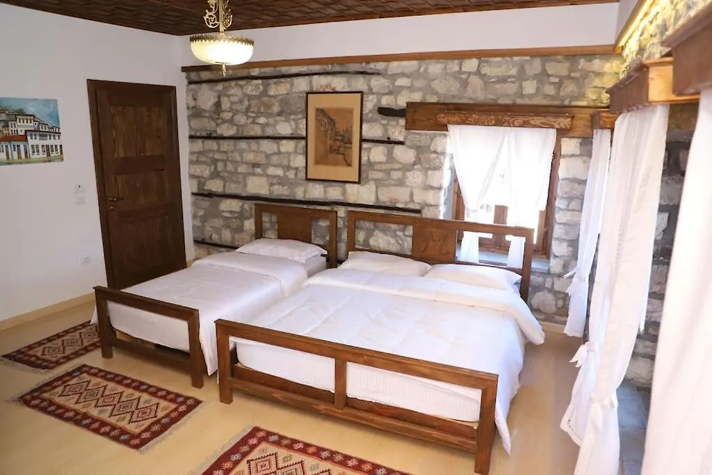 Mbrica Family - Berat Castle Gem Hotel