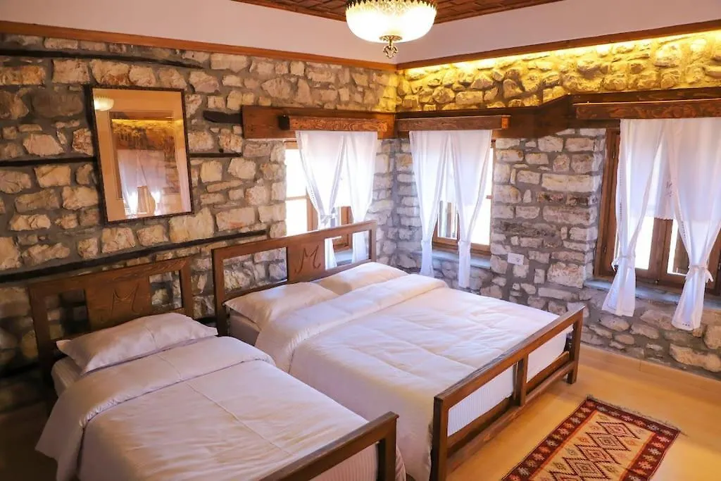 Mbrica Family - Berat Castle Gem Hotel Guest house