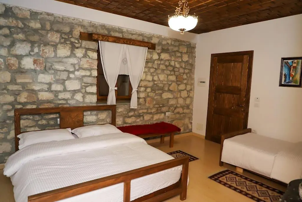 Guest house Mbrica Family - Berat Castle Gem Hotel