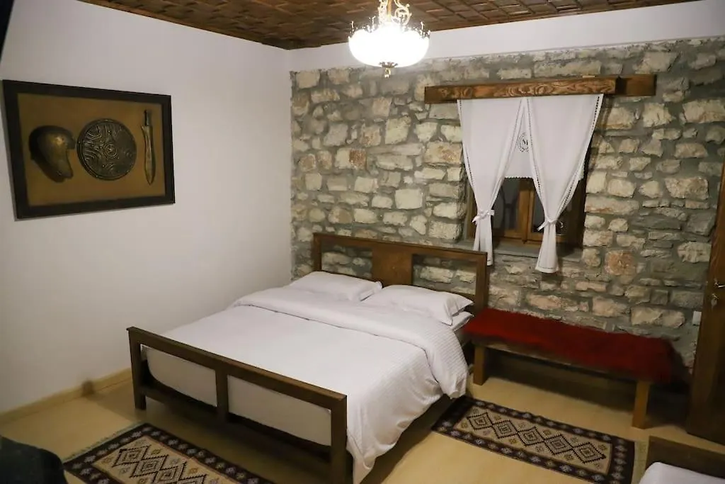 Mbrica Family - Berat Castle Gem Hotel
