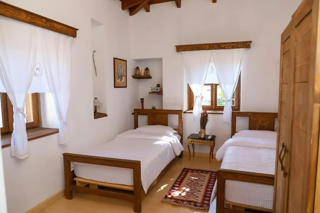 Guest house Mbrica Family - Berat Castle Gem Hotel