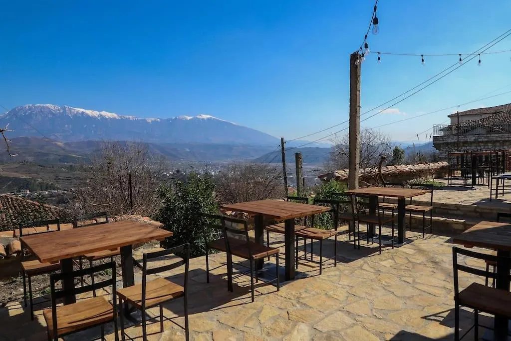 Guest house Mbrica Family - Berat Castle Gem Hotel