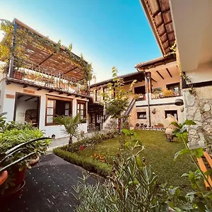 Kris Guest house