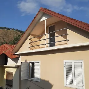 Сasa de vacaciones Andrea House, Berat